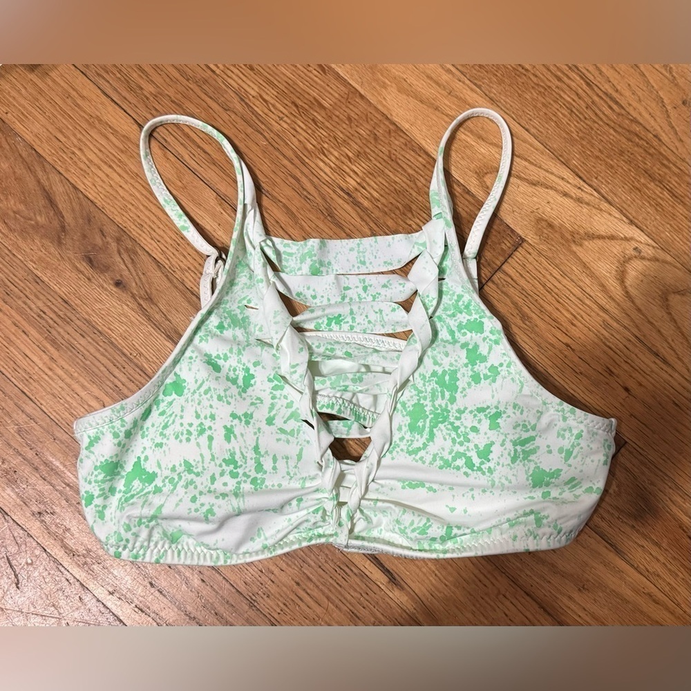 Becca green and white twisted top
